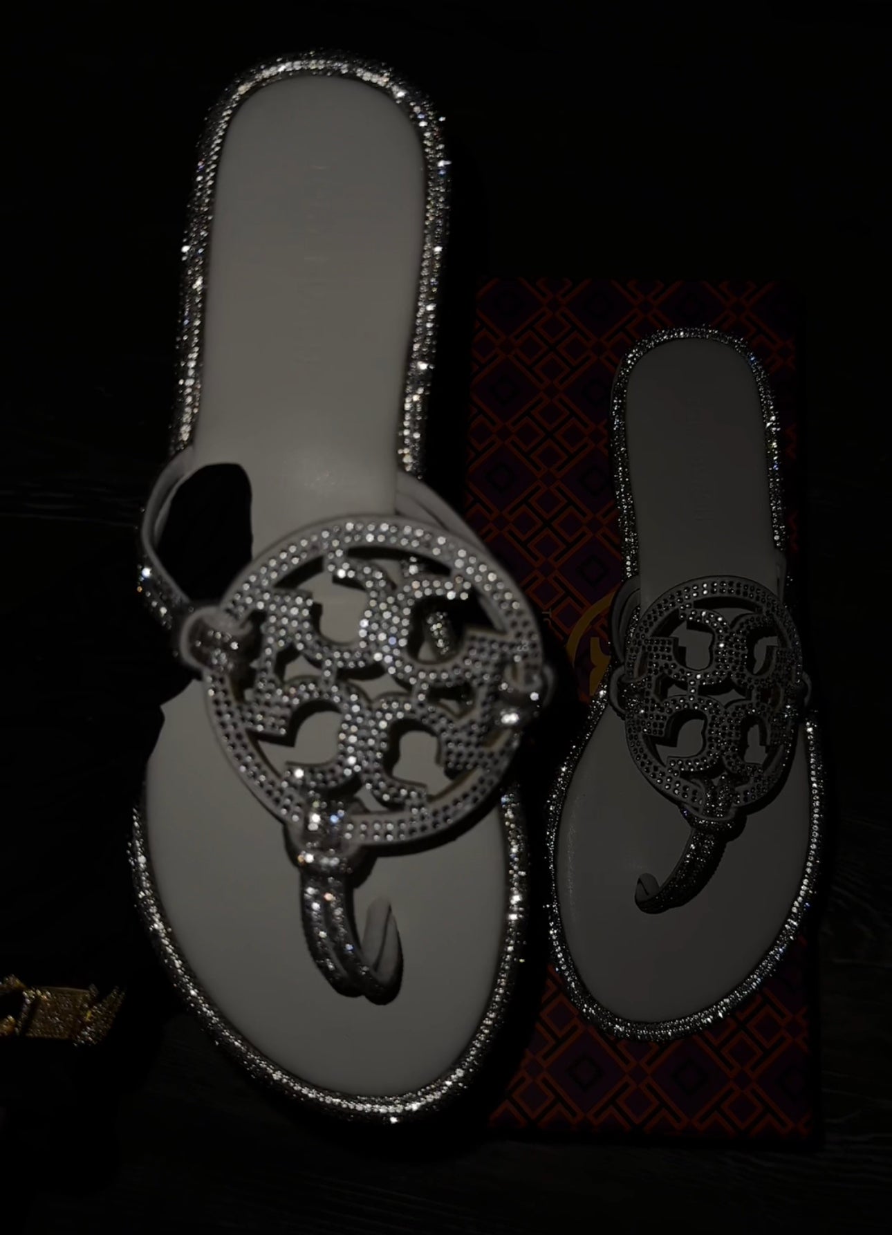 TB W Rhinestone Knott3d